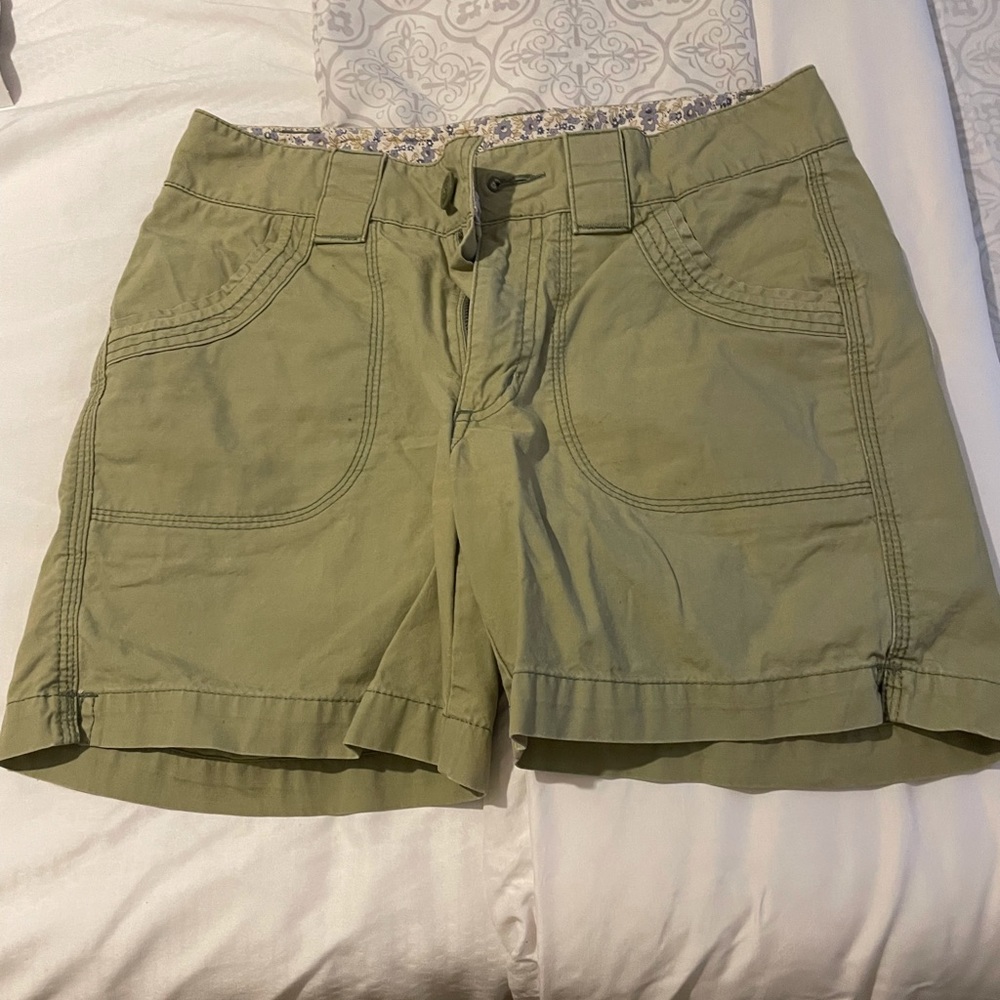 Size small carhartt women’s shorts